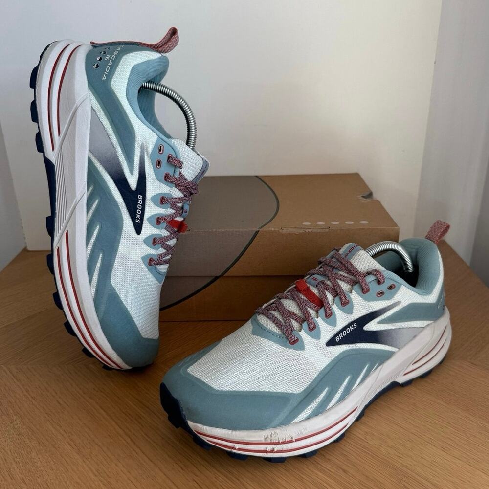 Brooks Cascadia 16 Aqua/Tourmaline Women Trail Sneakers- SZ 12